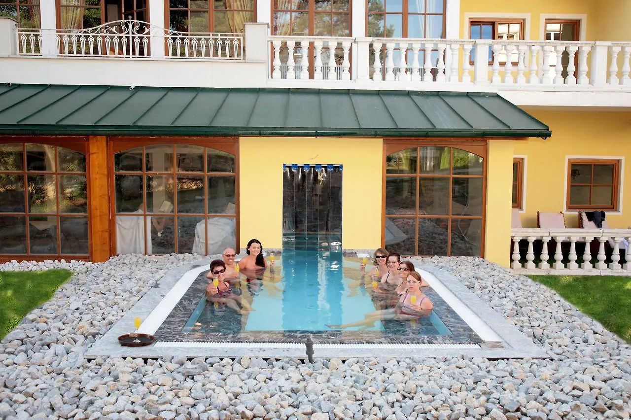 Wellnesshotel Parkschloessl Zu Thyrnau 