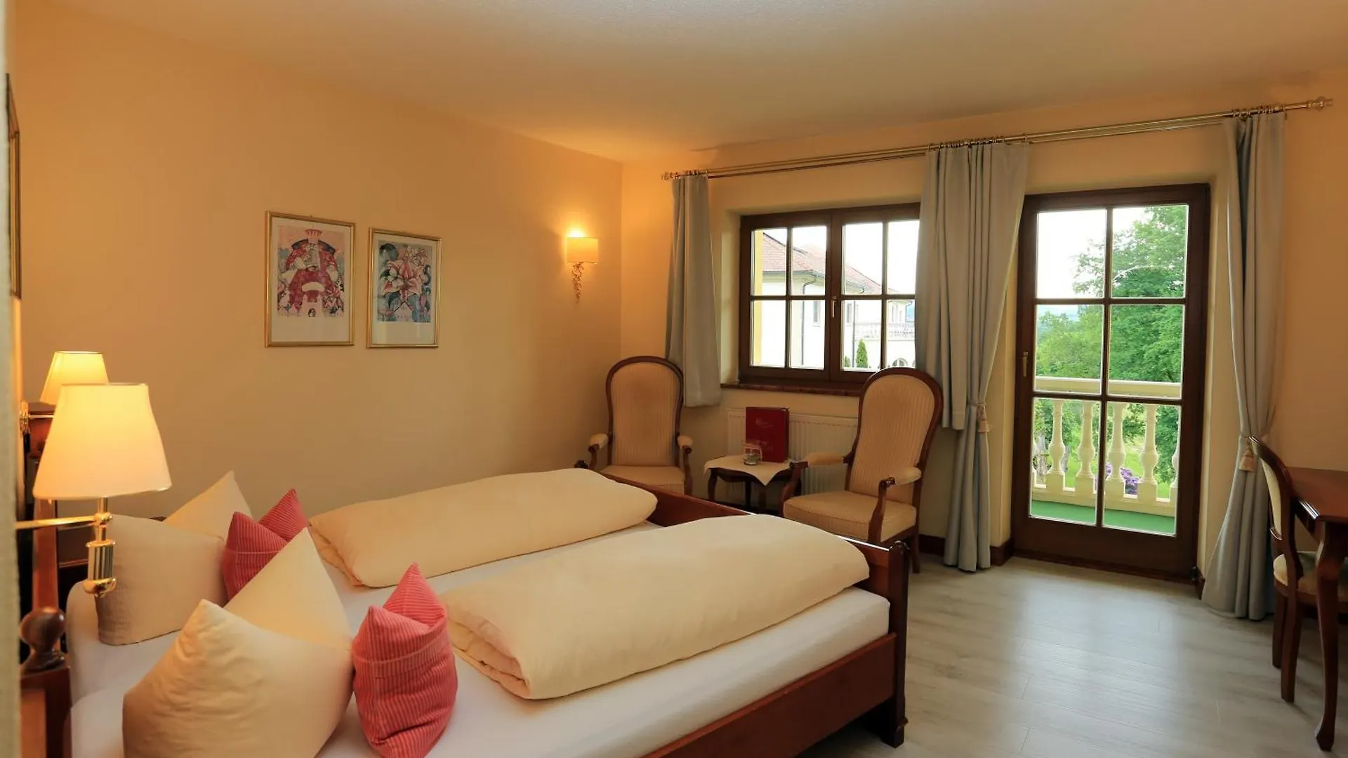 Wellnesshotel Parkschloessl Zu Thyrnau 